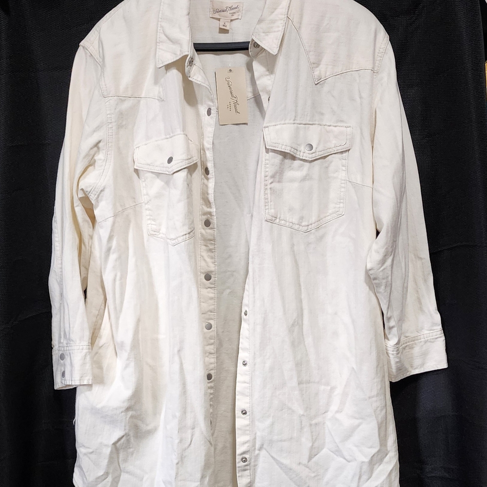 Universal Thread Women's Cream Shirt Jacket